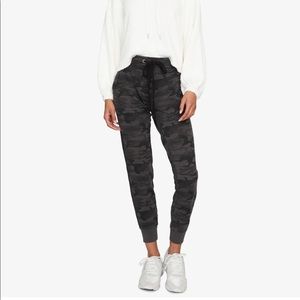 NWT Sanctuary Peace Jogger